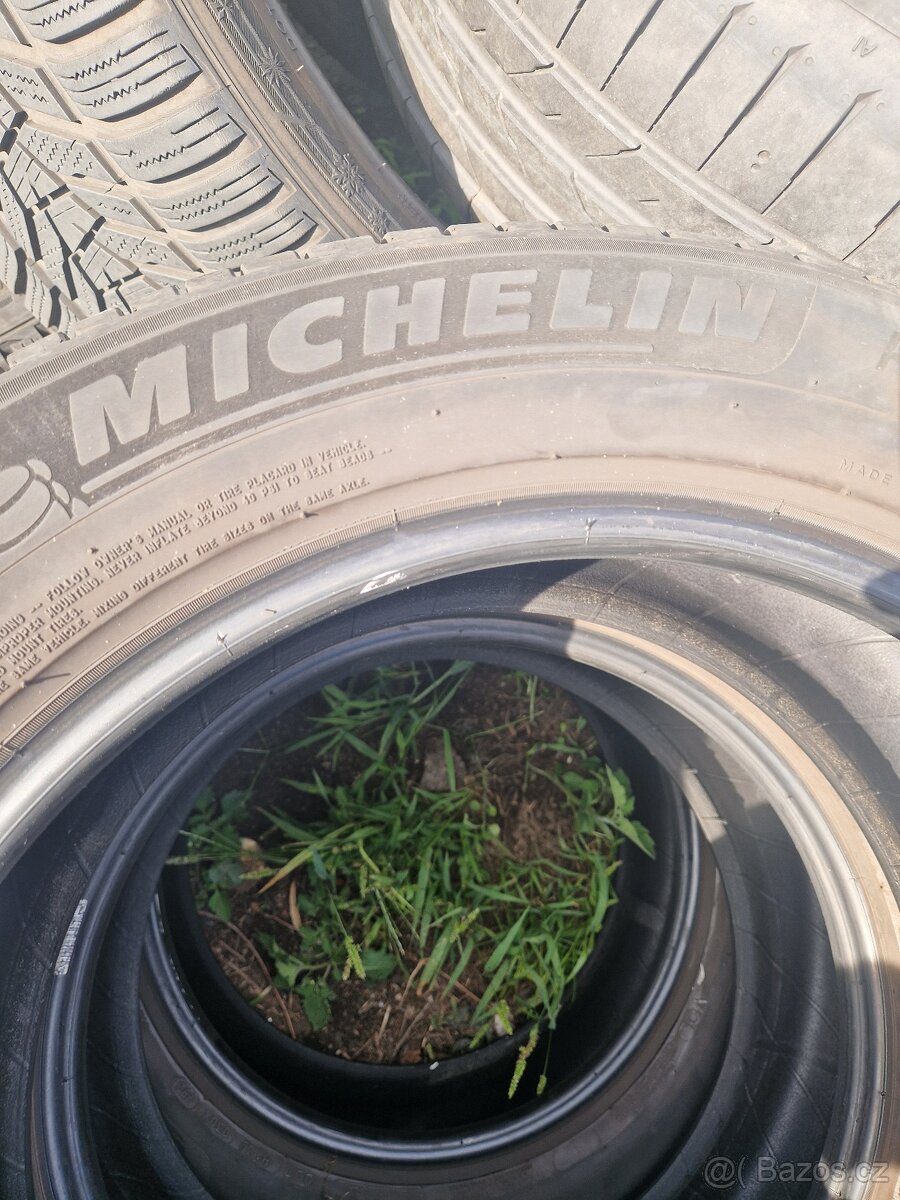 235/55 R18 100V - 2