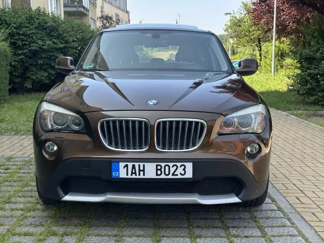 BMW X1 E84 23d 150kW Bi-Xenony/Panorama/4x4 xDrive/Navigace - 2