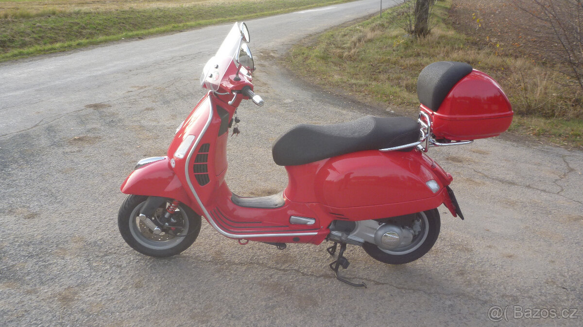 Piaggio Vespa GTS 125 - 2