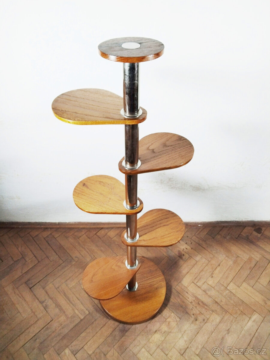 stojan na květy funkcionalismus - 2