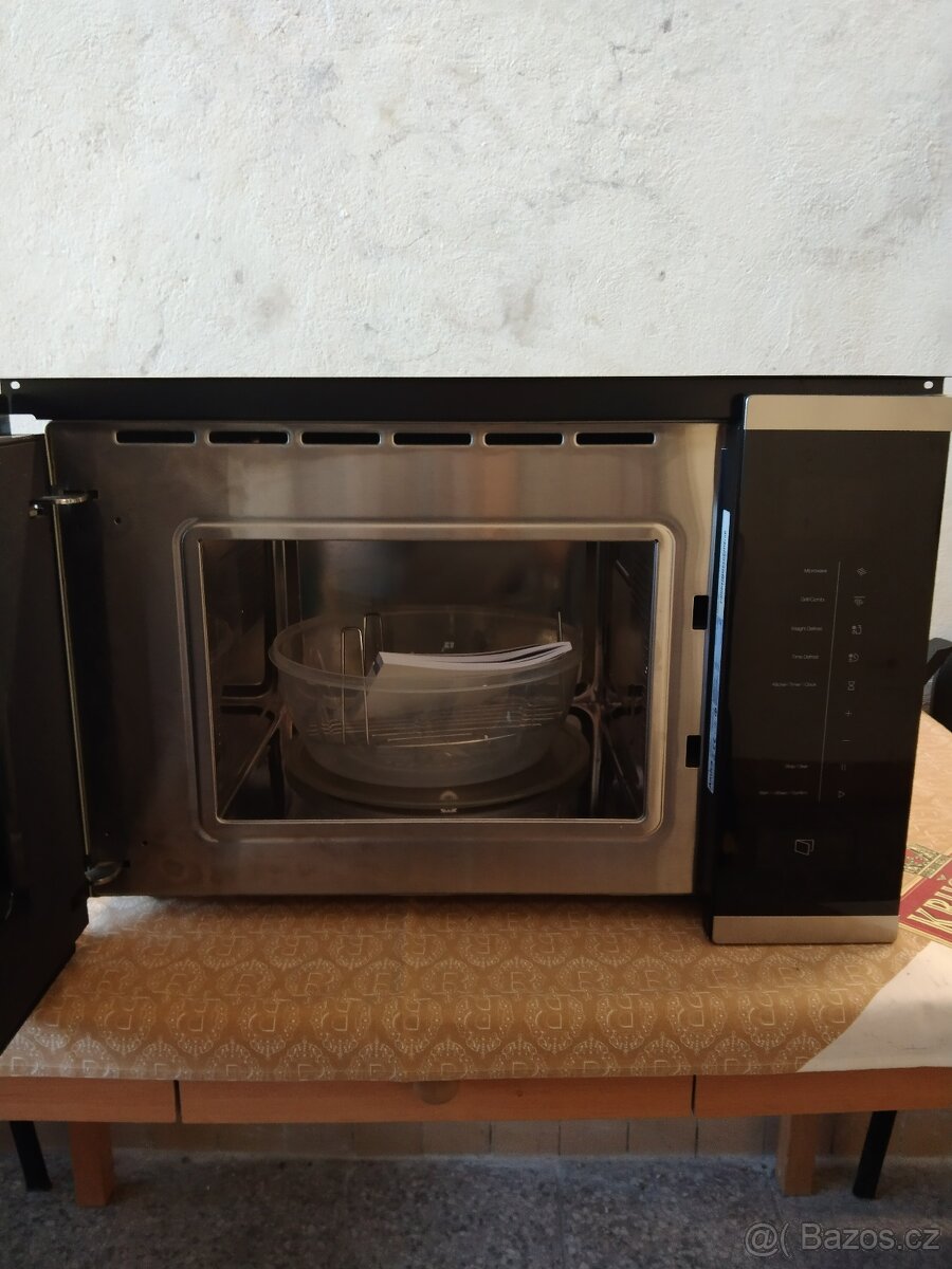 Prodám nepoužitou vestavnou mikrovlnou troubu amica - 2