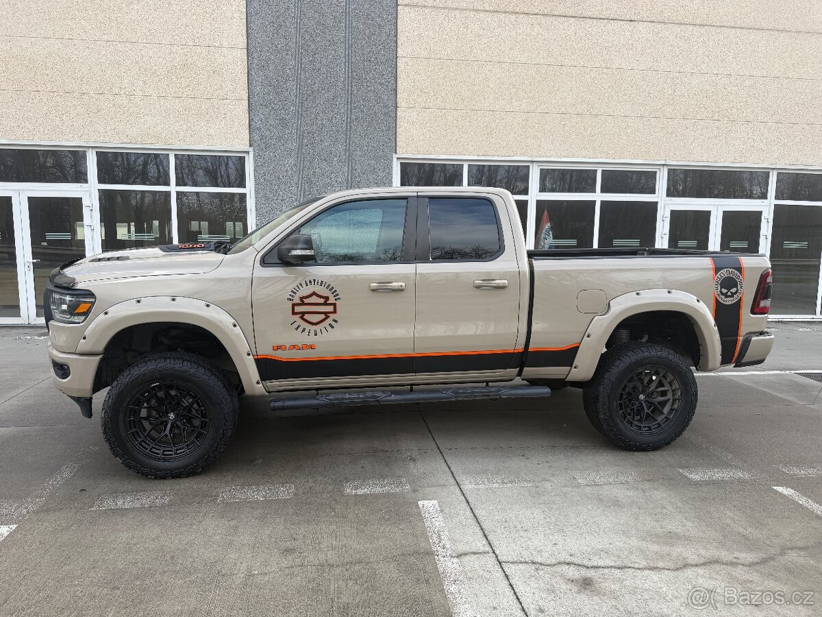 Dodge RAM 1500 5,7 hemi - 2