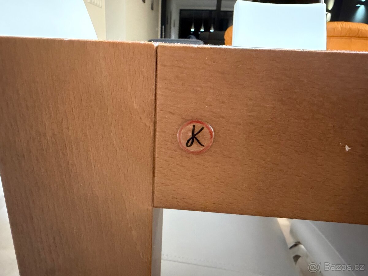 Rozkládací jídelní stůl - 2