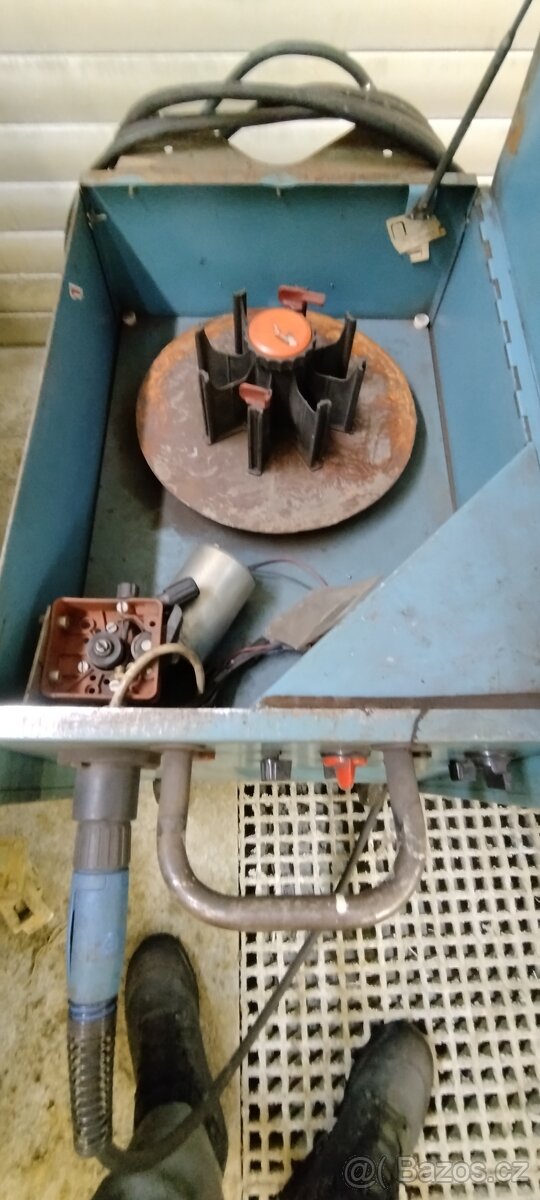 Svářečka Cloos GLC 255 - 2