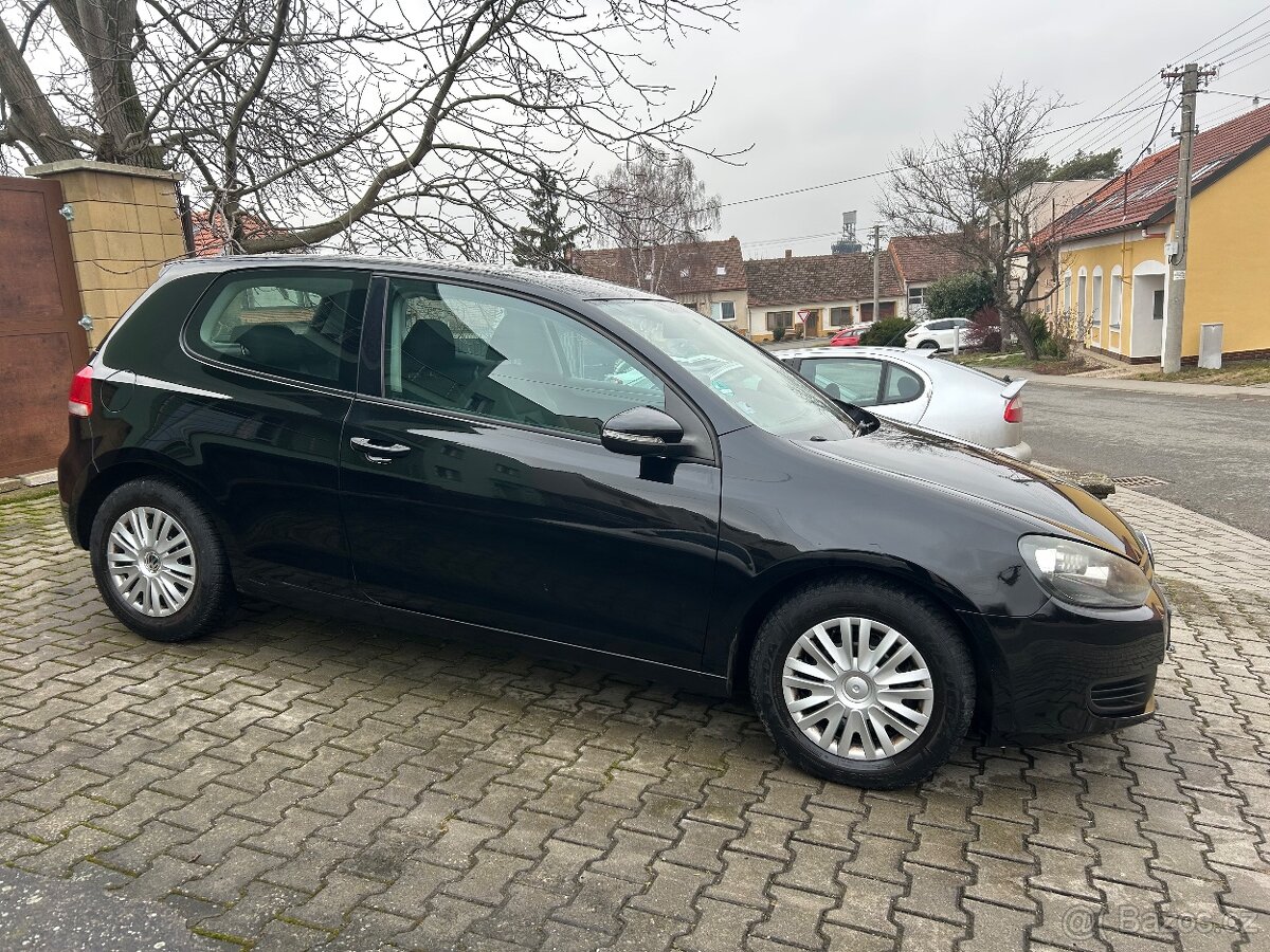 Volkswagen Golf 6 1.4i - 2