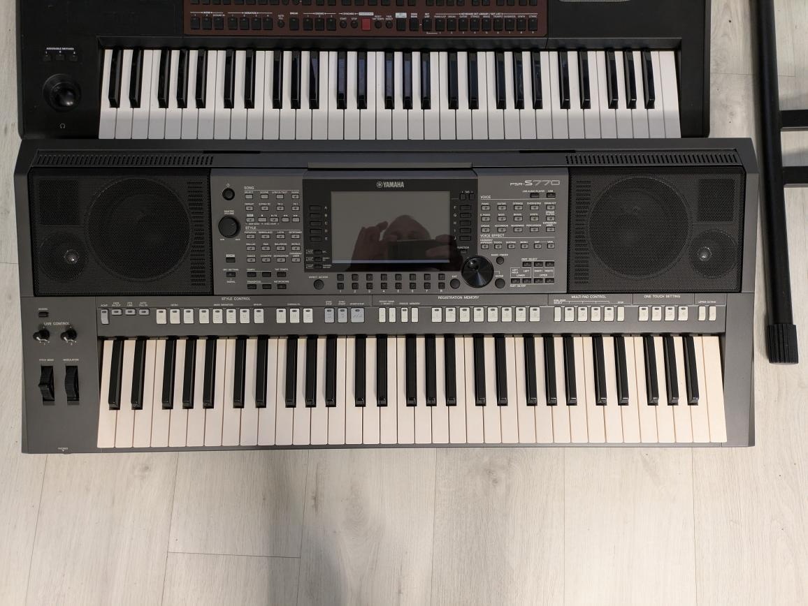 Yamaha psr s 770 - 2