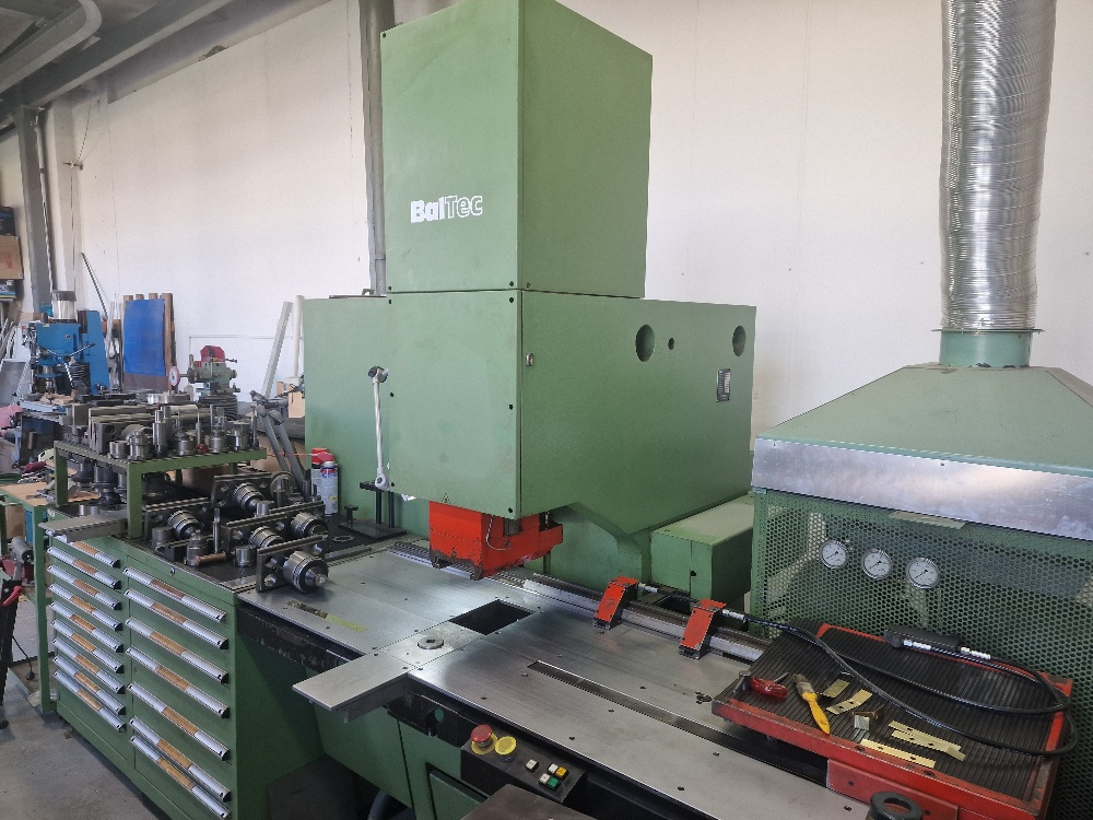 Vysekávací lis a ohýbací centrum BalTec PWS 610 - 2