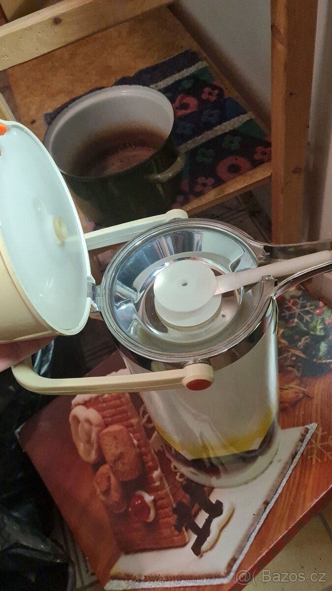 Retro termoska s pumpičkou - 2