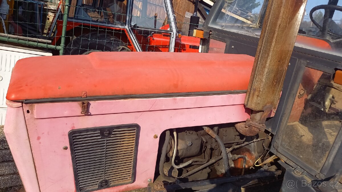 Zetor 7011-kapotáž - 2