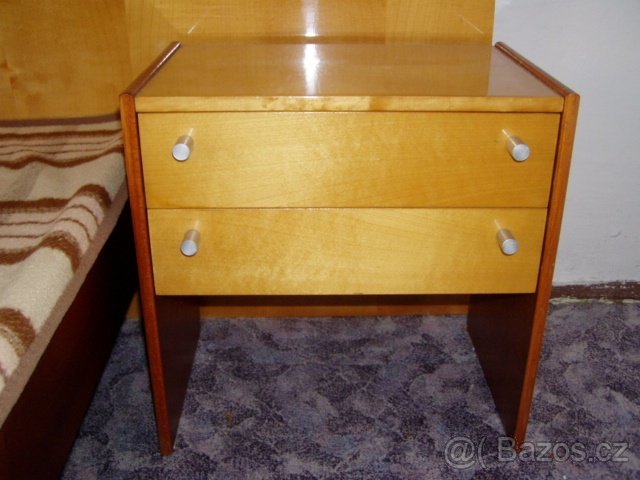 Dvoulůžková postel leštěná bříza + noční stolky - 2