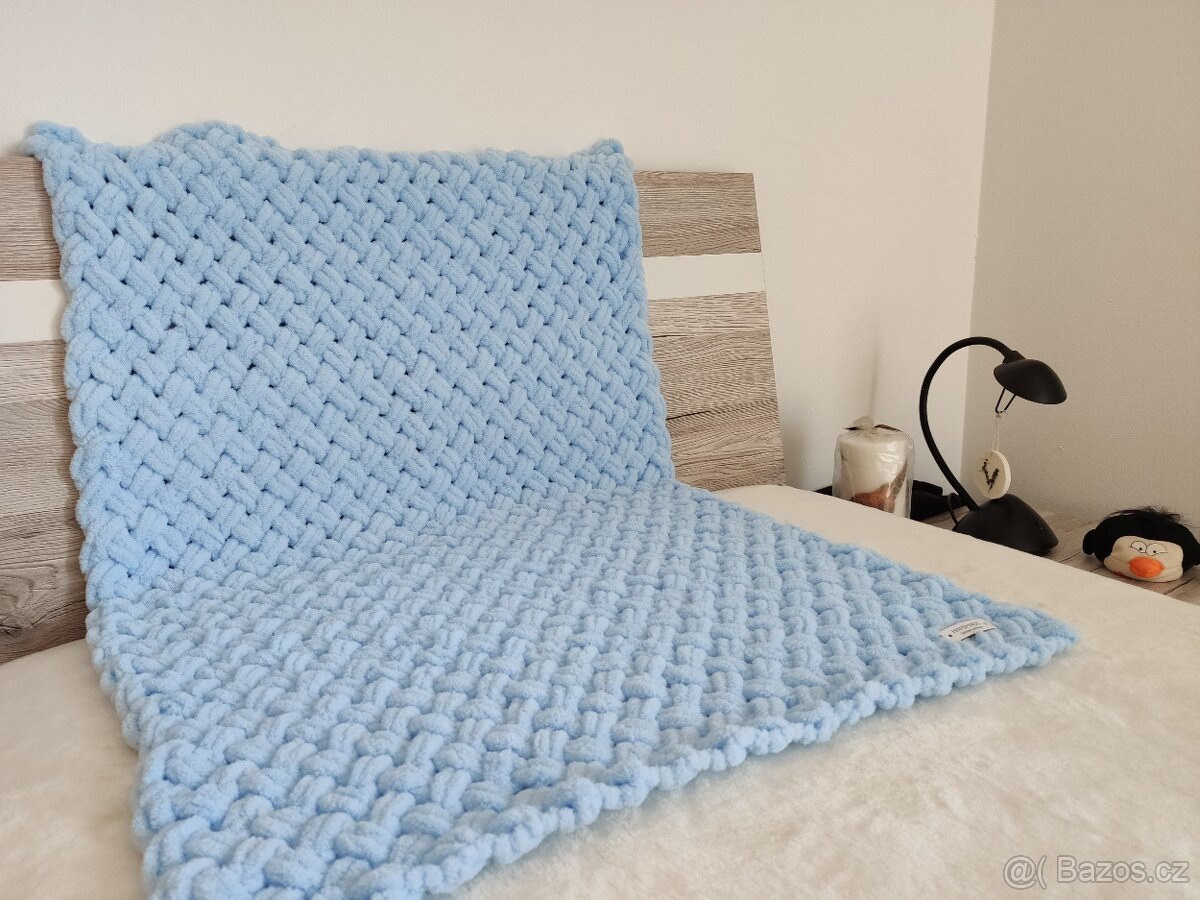 Pletená dětská deka svetlomodrá - 2
