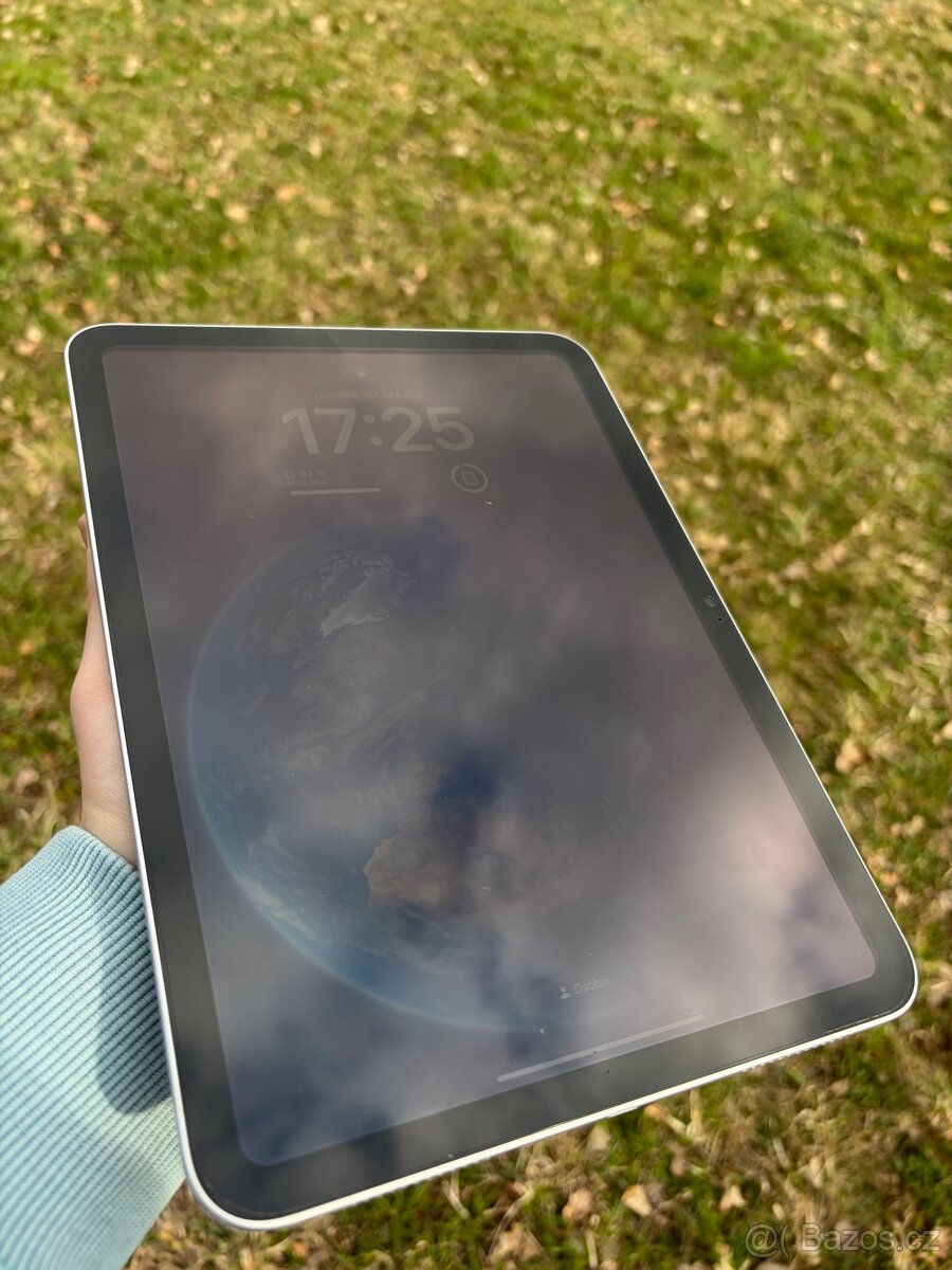 iPad 10.9" 256GB WiFi Stříbrný 2022 - 2