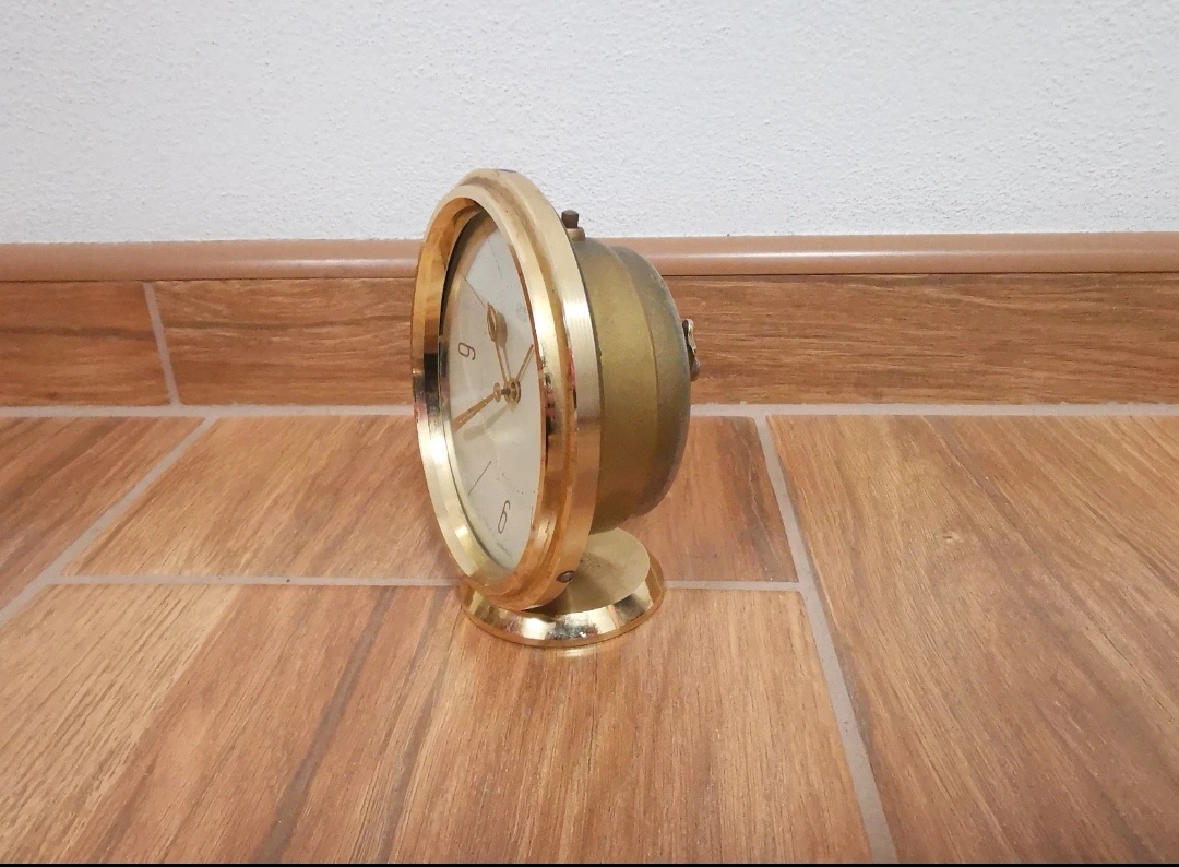 Retro budík UMF Ruhla - 2