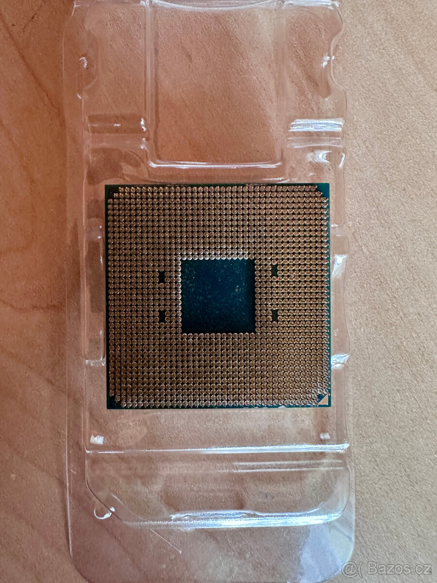 Procesor AMD Ryzen 7 3700X - 2