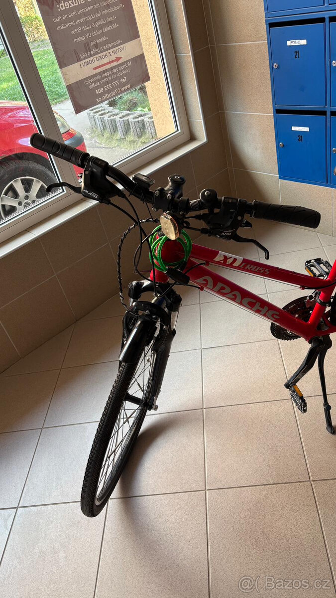 Silniční kolo Apache - 2