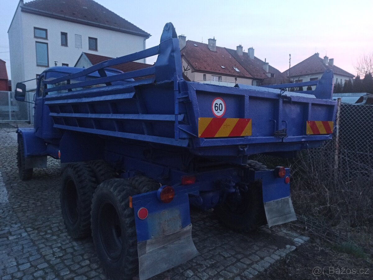 V3S sklápěč - 2