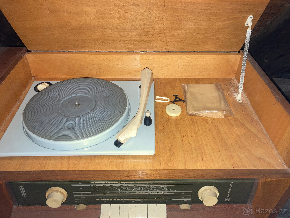 Gramoradio Tesla - 2