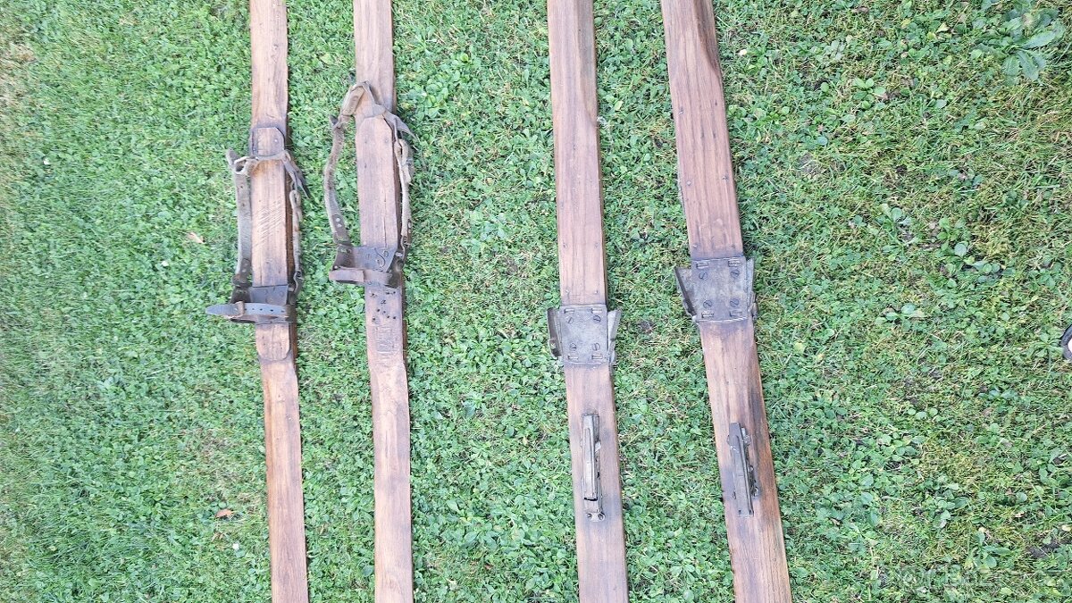 Staré lyže jasanky - 2