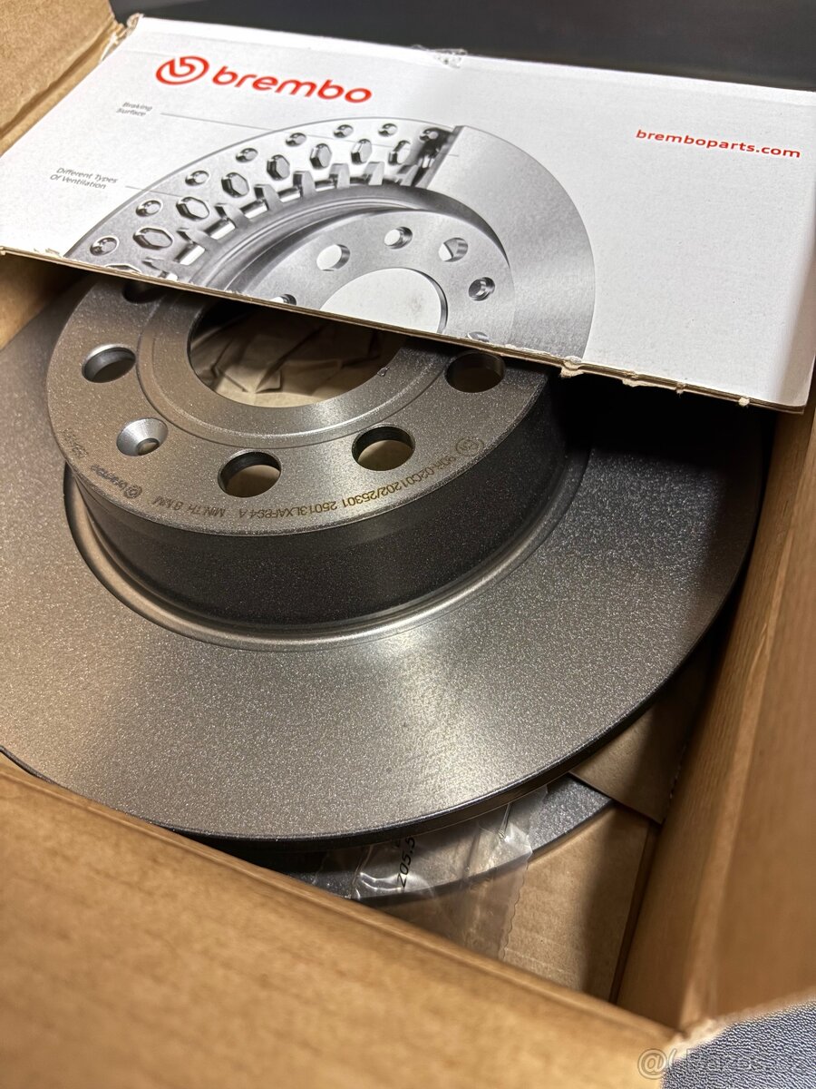 Zadní Brembo brzdy komplet - 2