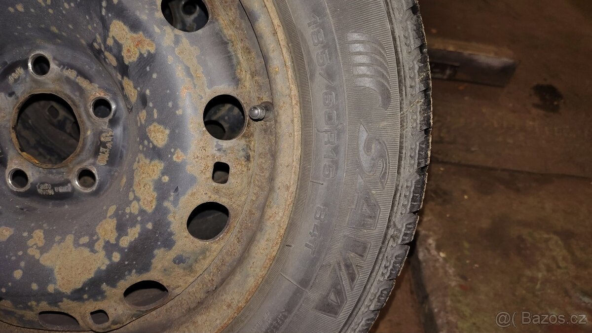 Zimní sada pneu Sava 185/60 r15 na diskách - 2