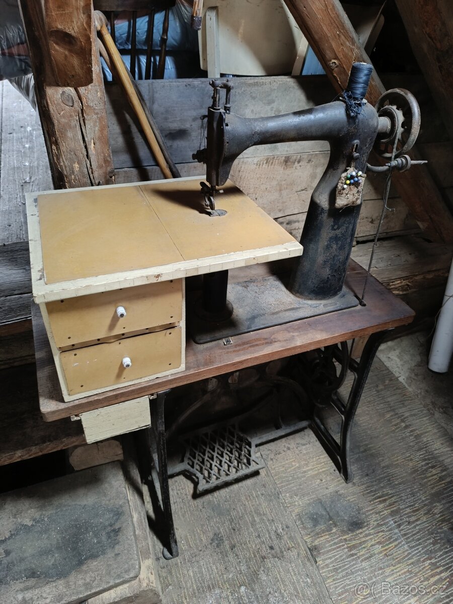 Singer šicí stroj na kůže - 2