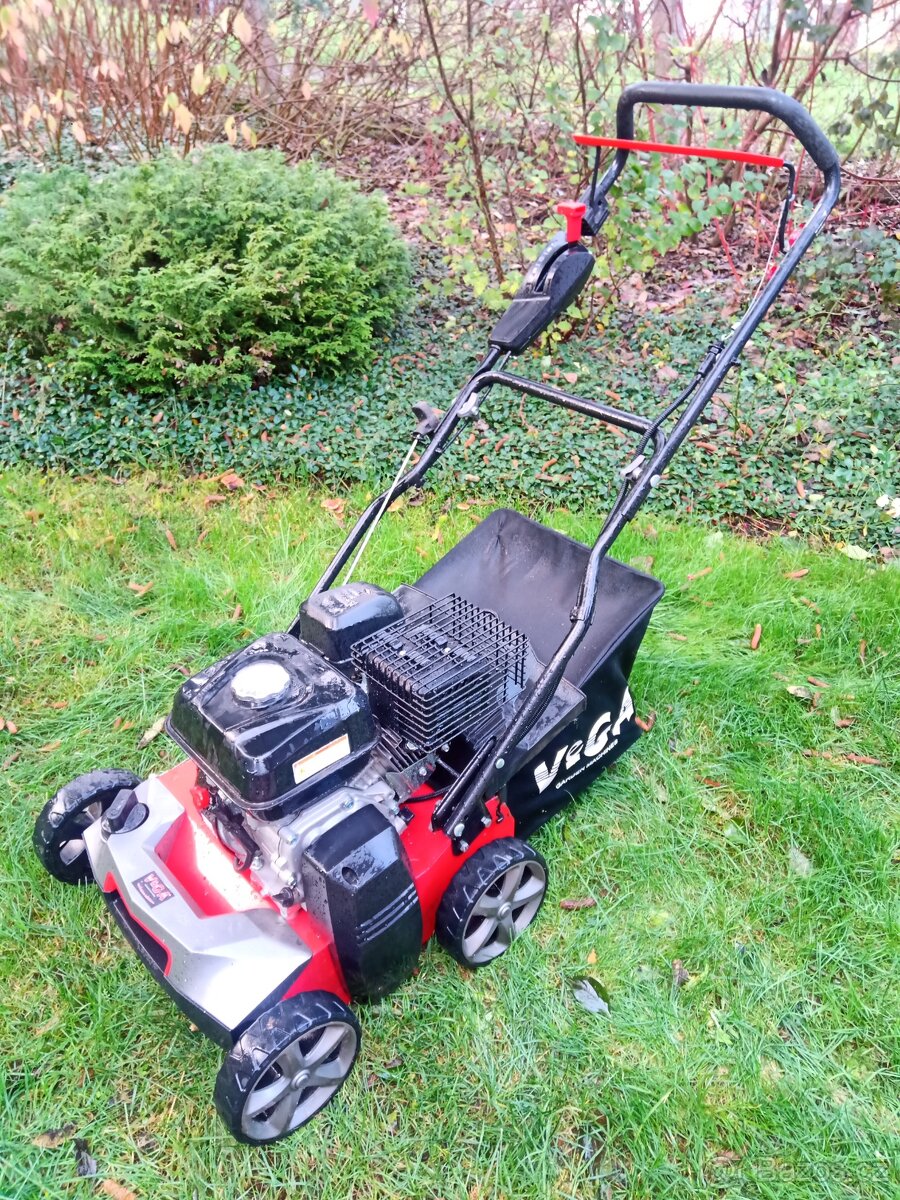 Provzdušňovač trávníku Vega - 2