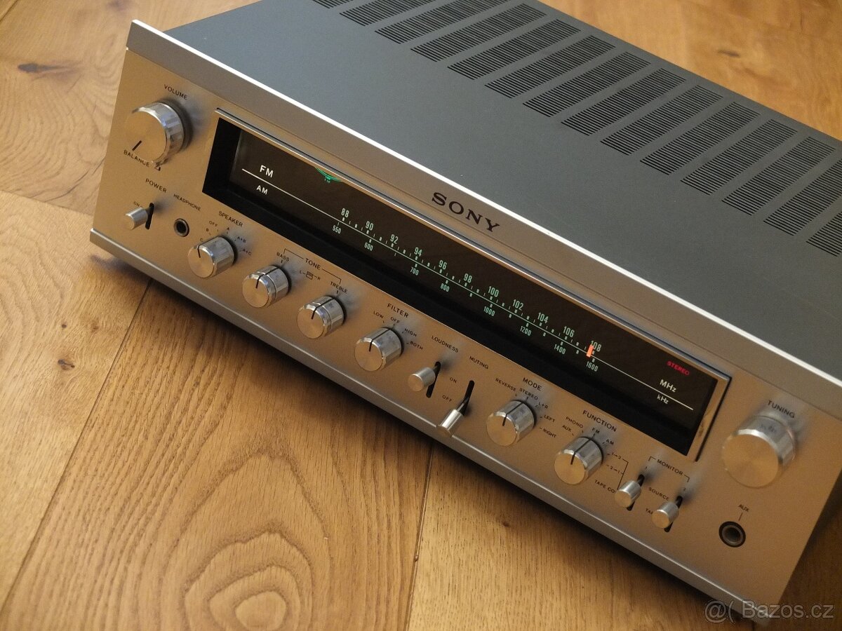 SONY STR-7055 FM/AM stereo přijímač (1972-76) - 2