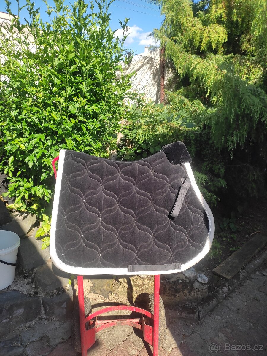 Černá sametová dečka a čabraka Eskadron - 2