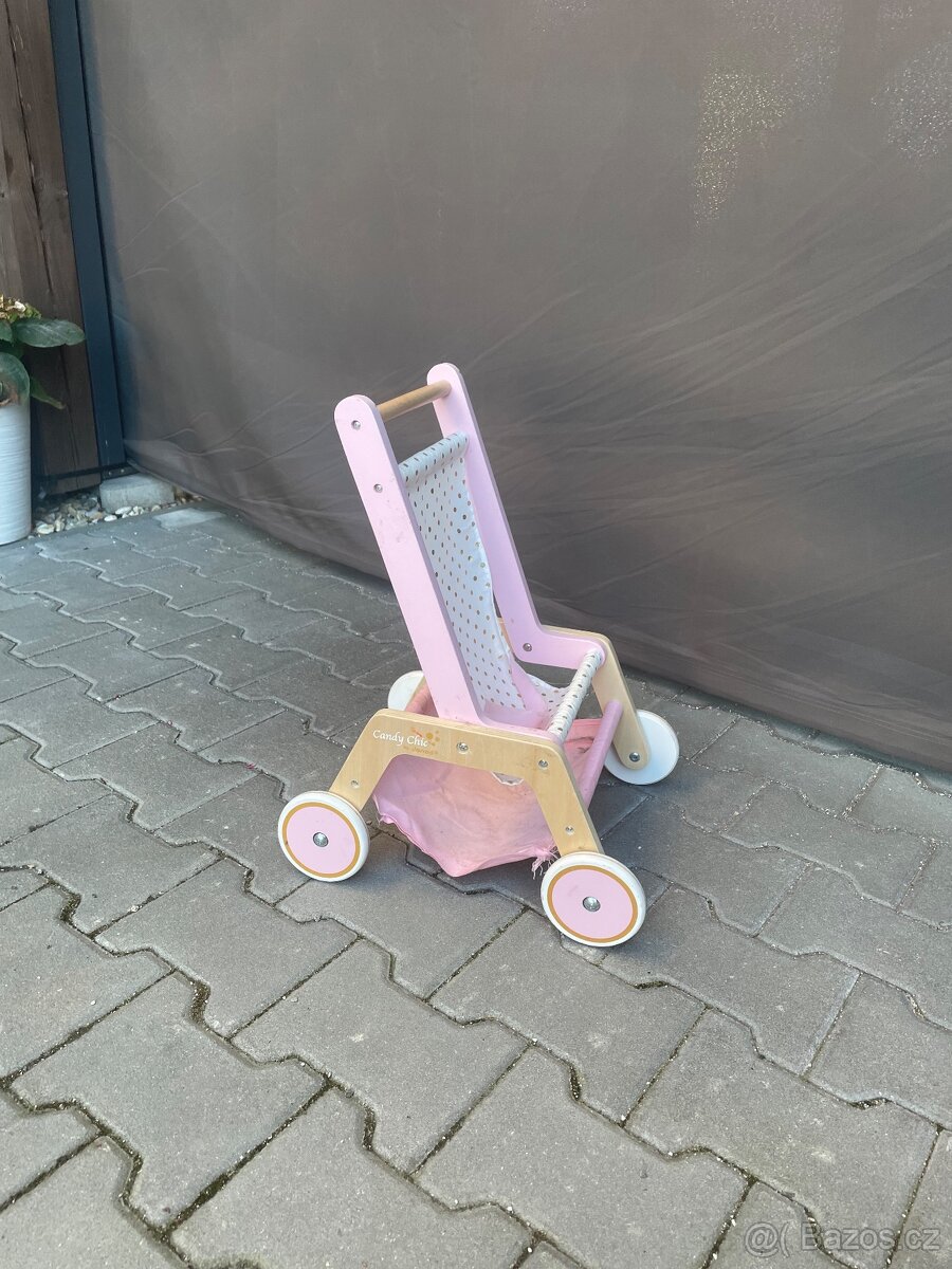 Dřevěný kočárek - 2