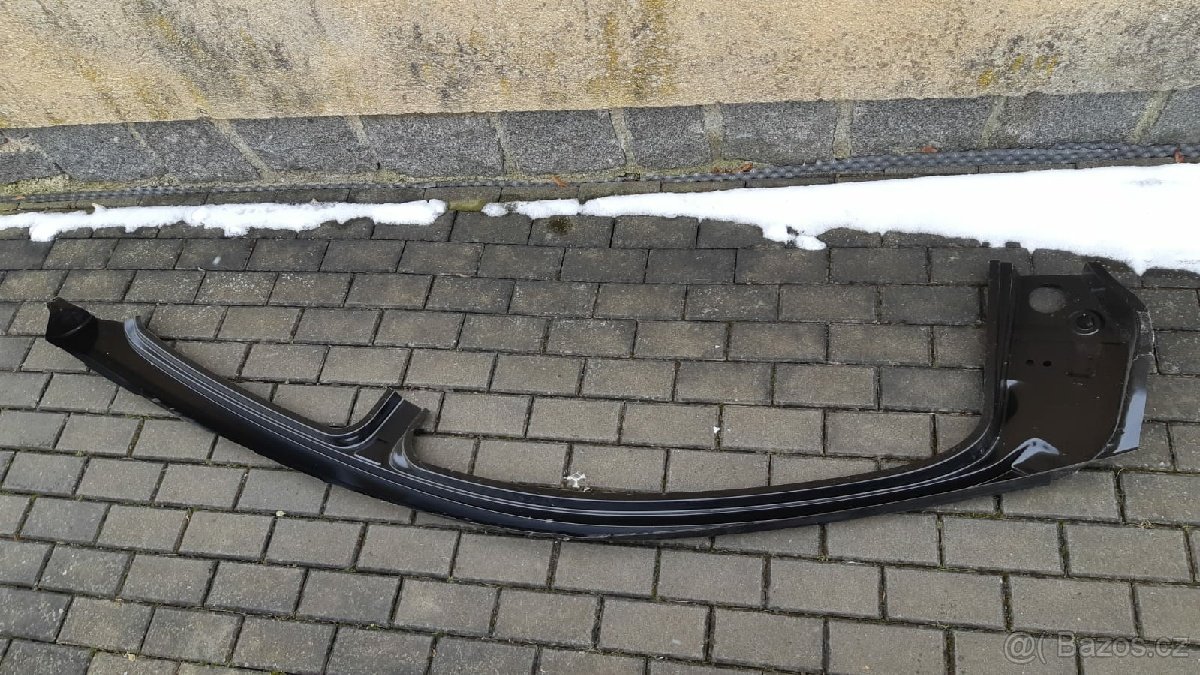 Peugeot 207 pravý rám střechy - 2