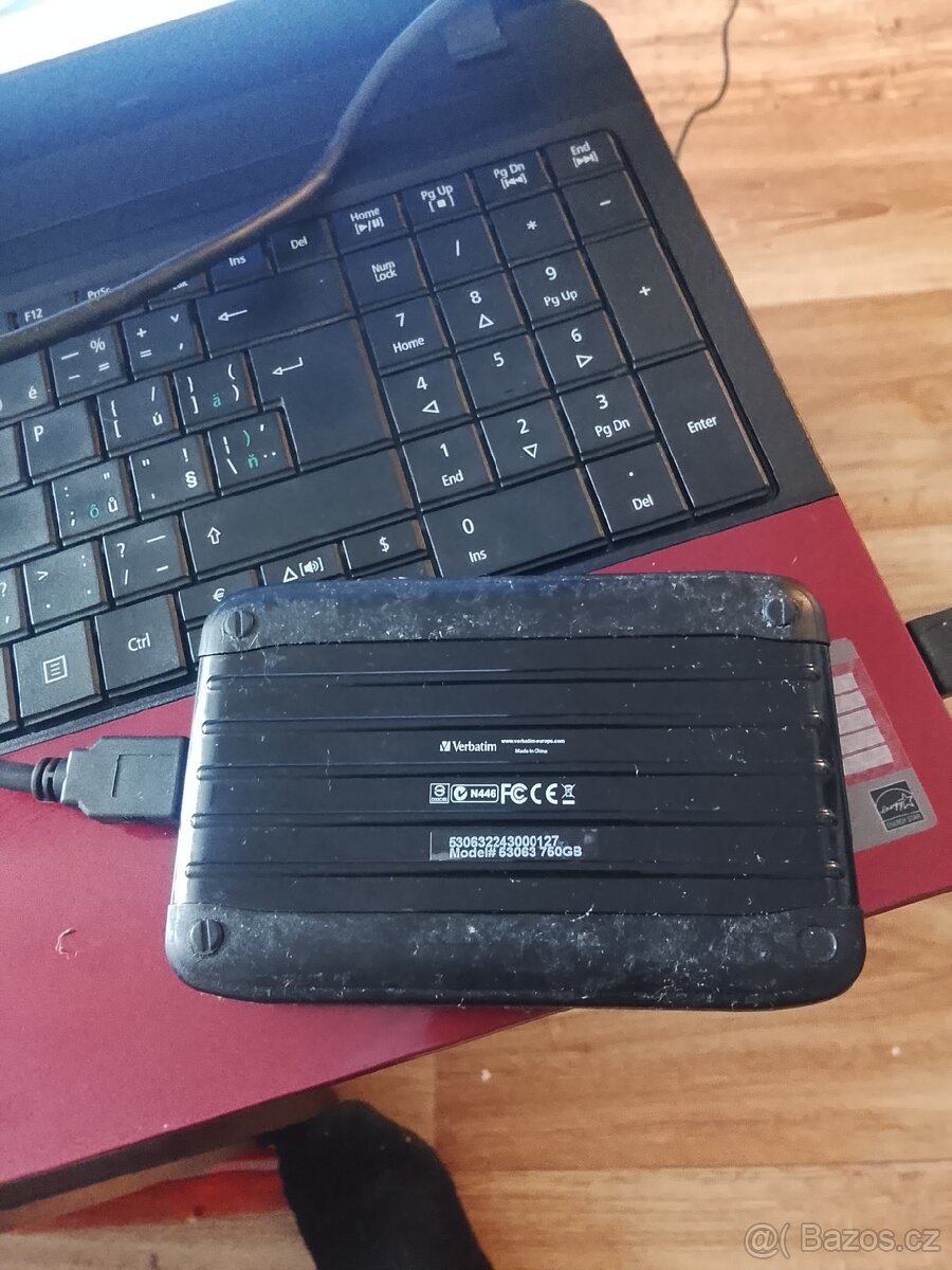 Přenosný pevný disk 750gb - 2