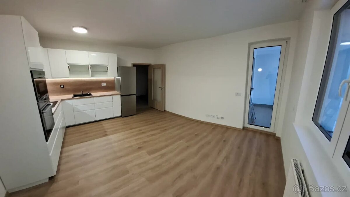 Pronájem bytu 2+kk 45 m² - 2