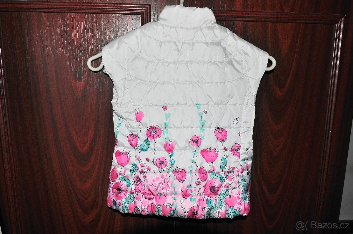 DÍVČÍ VESTIČKA - 2