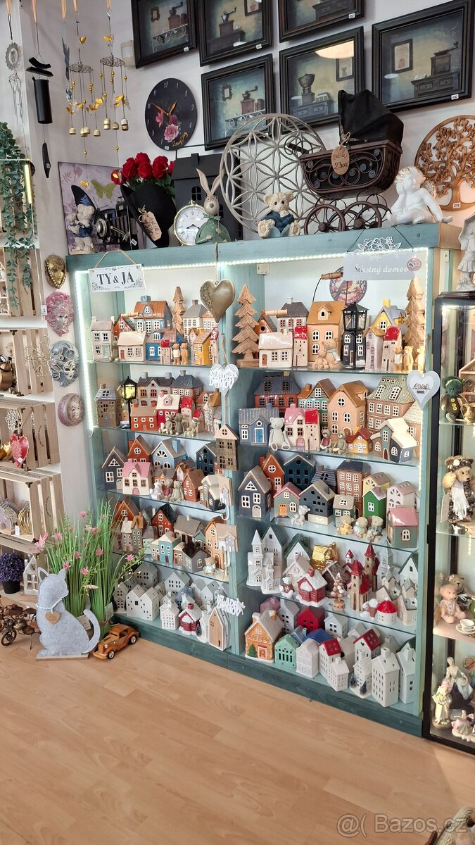 Prodejní dřevěné regály - levně - 2