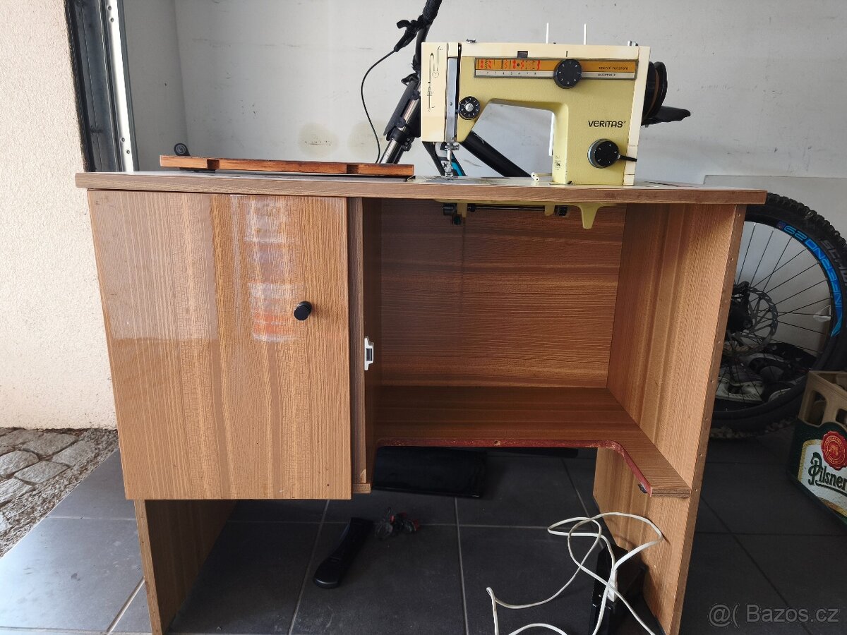 Šicí stroj Veritas - 2