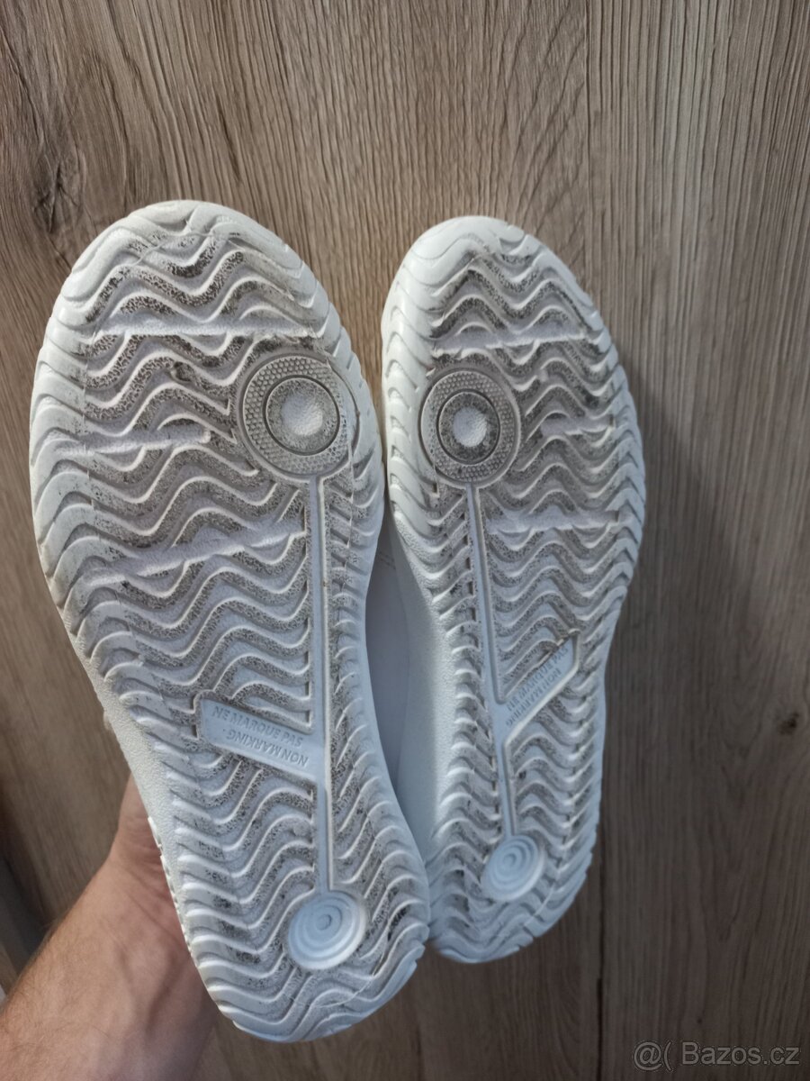 Boty na tělocvik do školy, zn.Artengo - 2