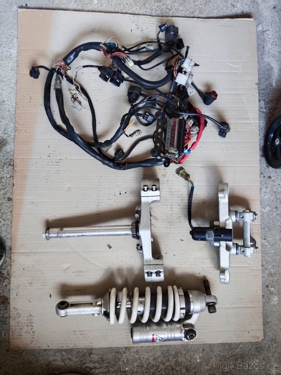 KTM 990 SUPER DUKE na dily - 2