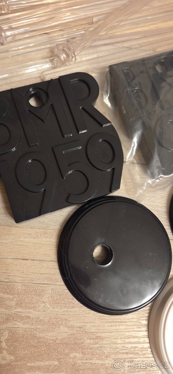 Stojánky od panenek Barbie - 2