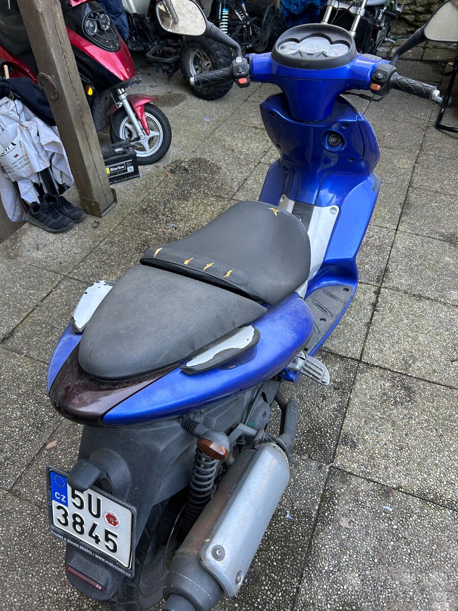 Yamaha maxster 125 - 2