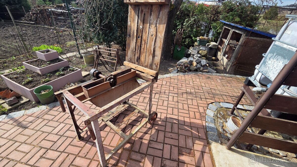 Rám cirkulárky s hřídelí - 2