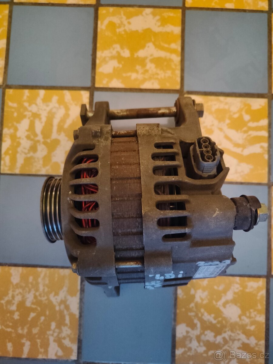 alternátor na Mitsubishi Pajero - 2