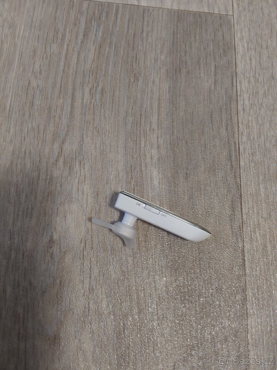 Bezdrátová sluchátka New Bee - 2