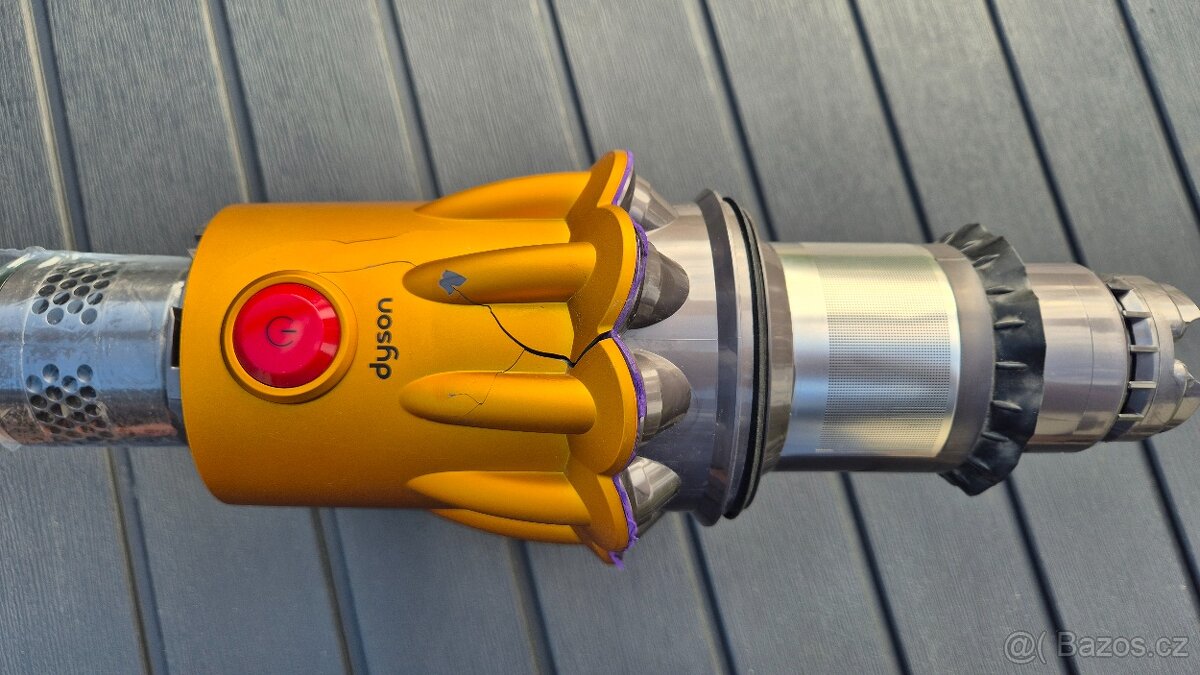 Vysavač Dyson V12 na - 2