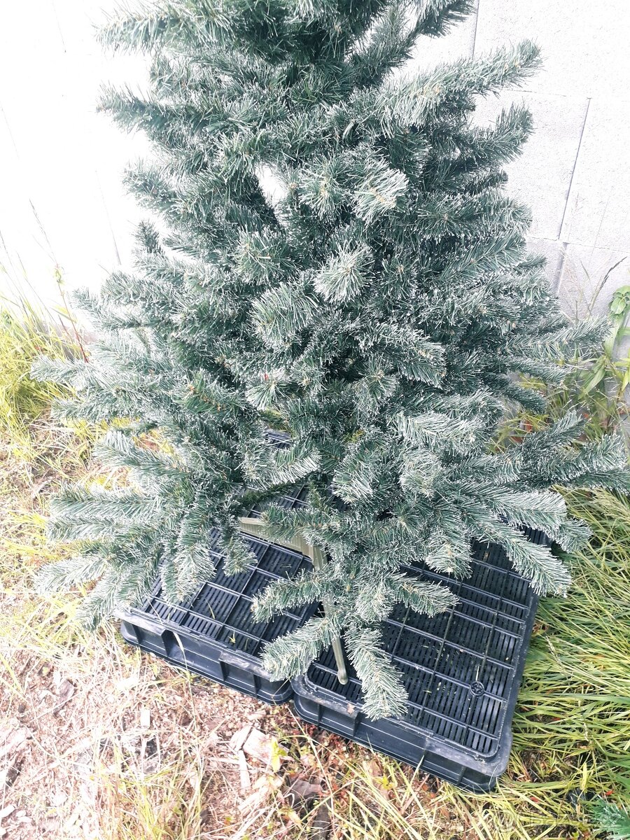 Vánoční stromek NOVÝ - 120cm - 2