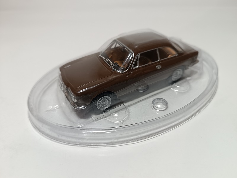 Hachette 1/43 Alfa Romeo Giulia GT 1300 Junior - 2