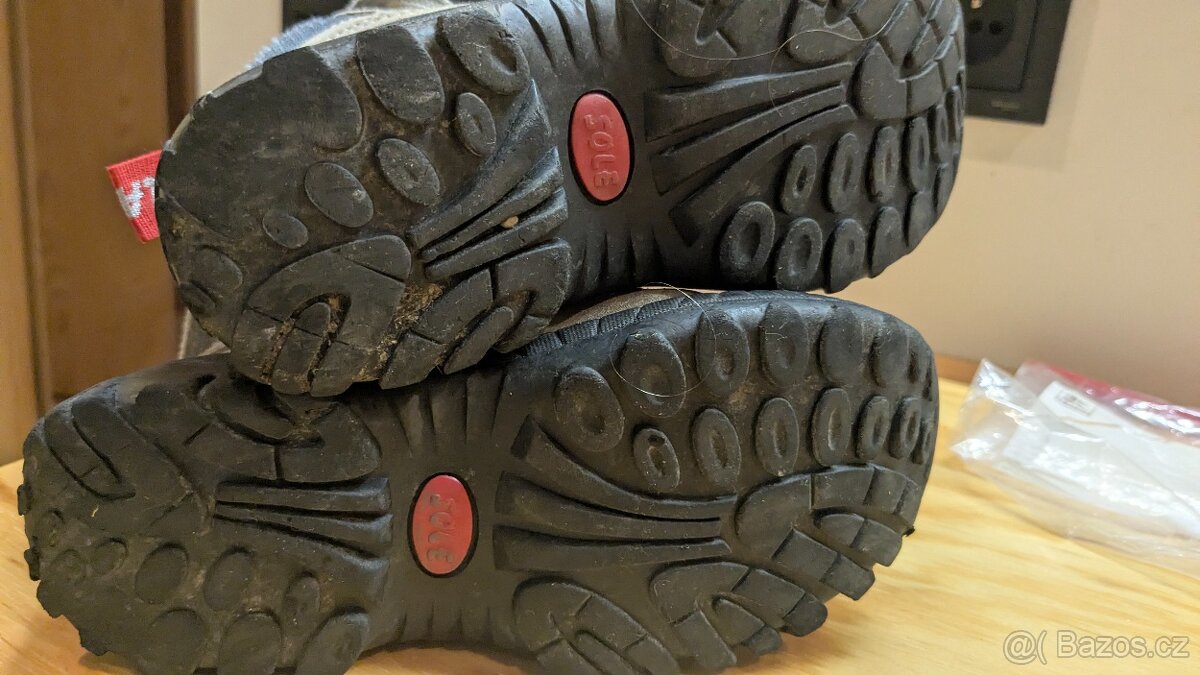 Trekové, zimní, celoroční, kotníkové boty Olang vel.31 - 2