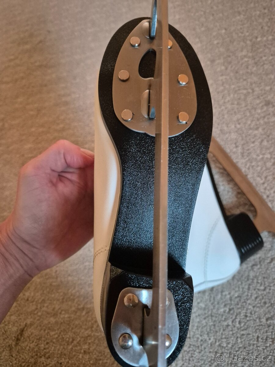 Damske divci brusle 37 - 38 - 2