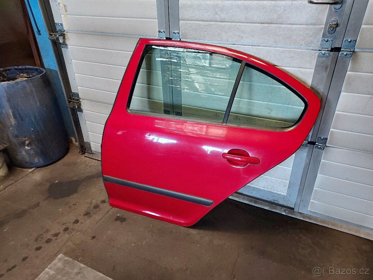 levé zadní dveře Octavia 2 sedan - 2