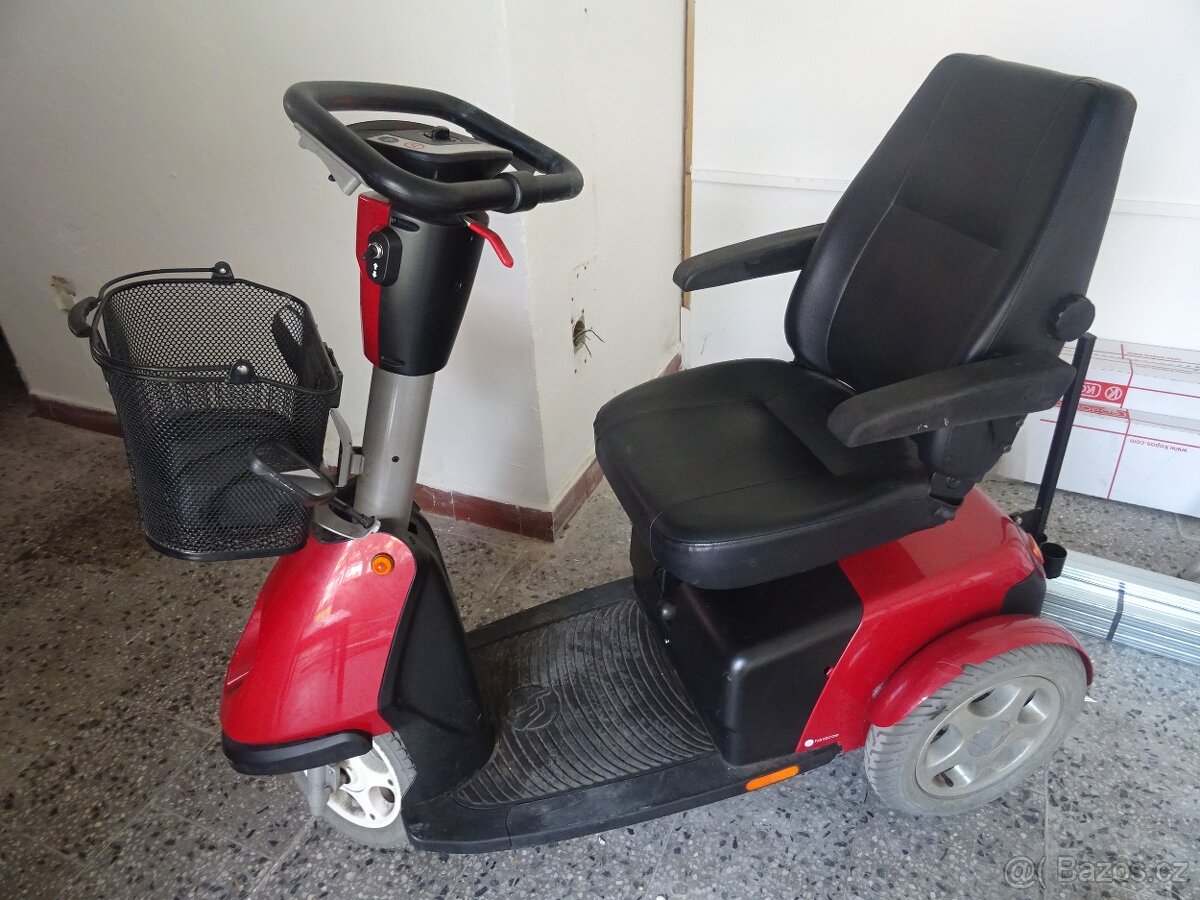 Tříkolový elektrický invalidní skútr TROPHY BOOSTER 6, 950W - 2