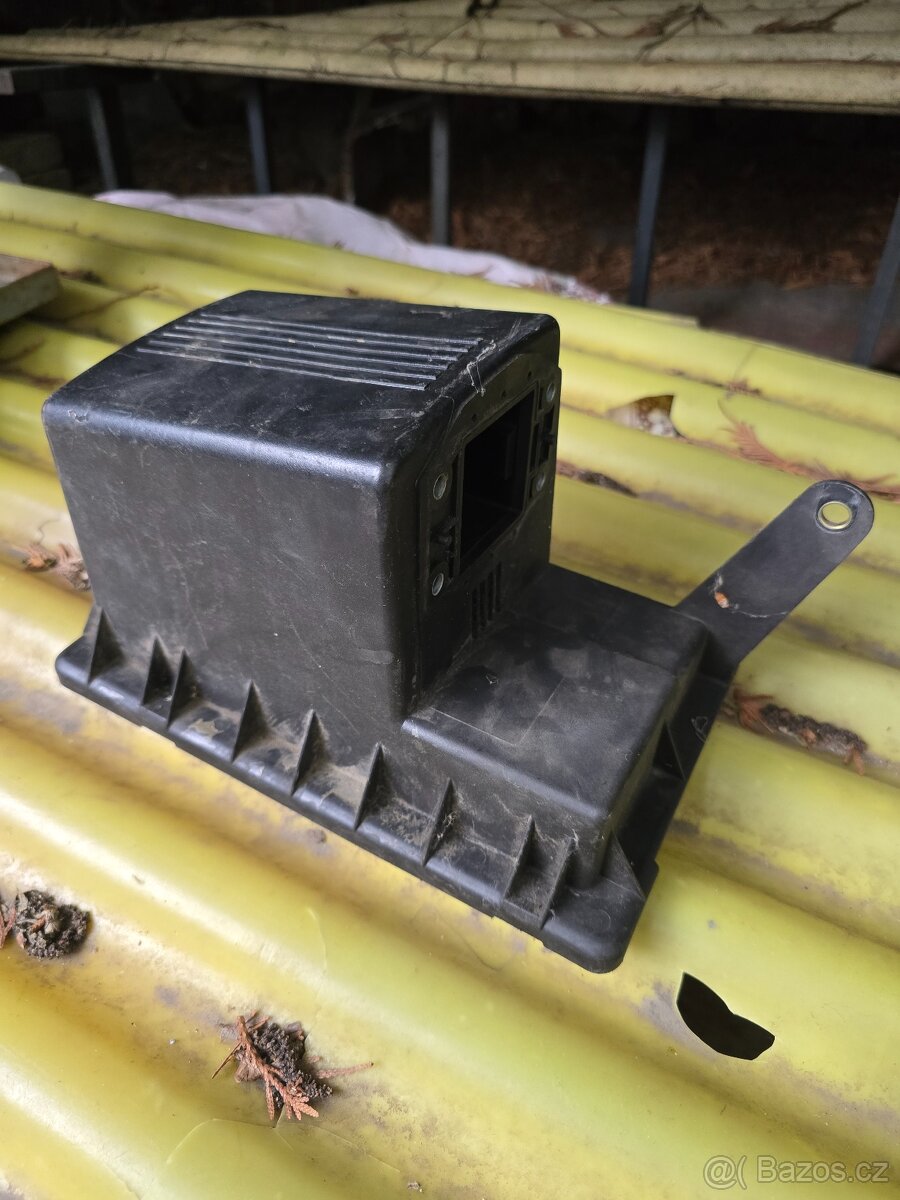 BMW E34 M20 Horní kryt sání vzduchu Airbox 1787097 - 2